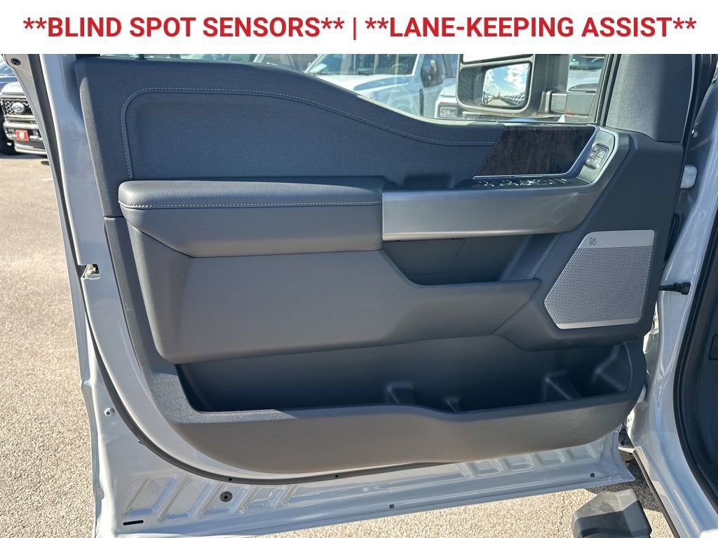 New 2026 Ford F250 Lariat w/ Black Appearance Package image 11