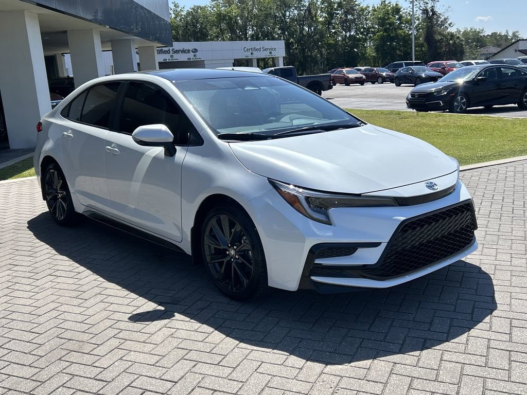 Used 2026 Toyota Corolla SE w/ SE Package image 7