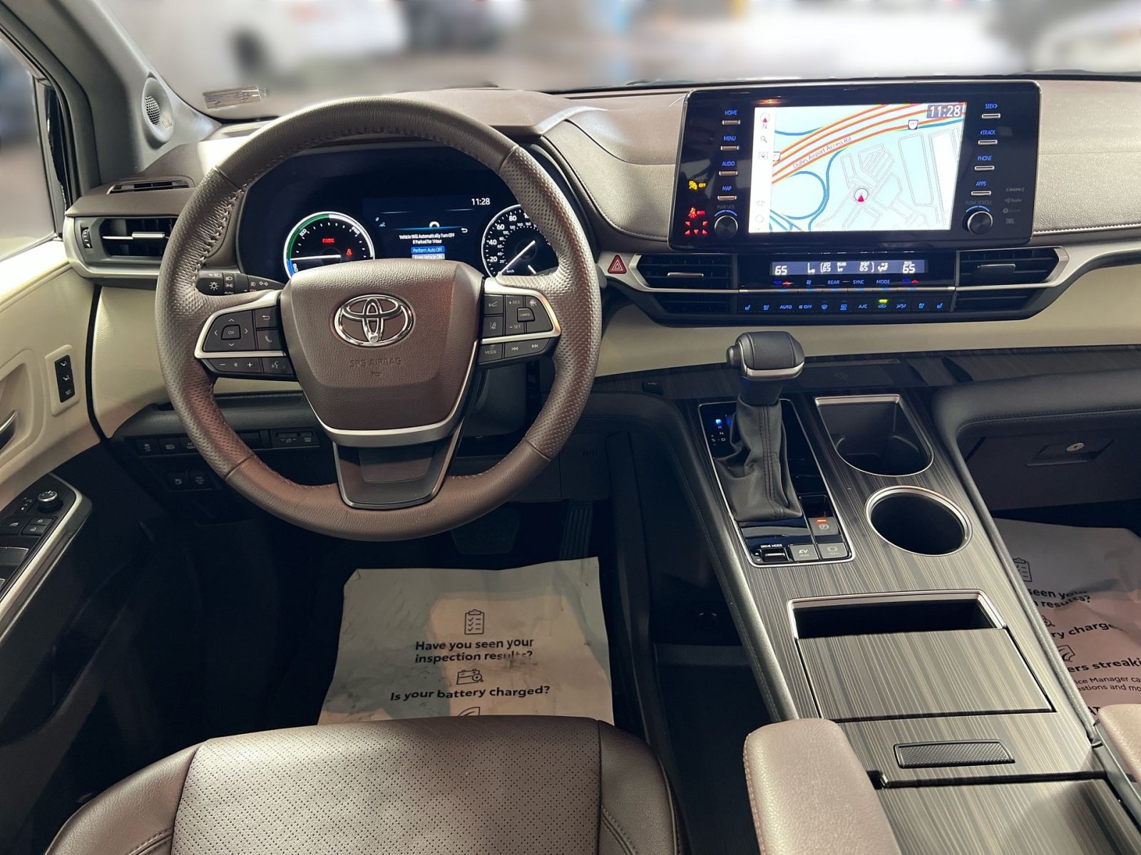 Used 2024 Toyota Sienna Platinum AWD/4WD image 23