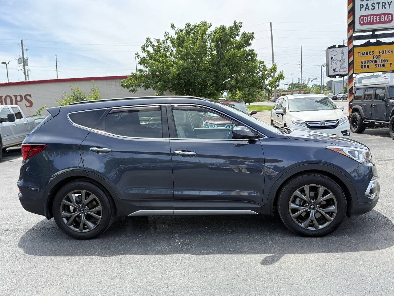 Used 2018 Hyundai Santa Fe Sport w/ Cargo Package FWD image 6