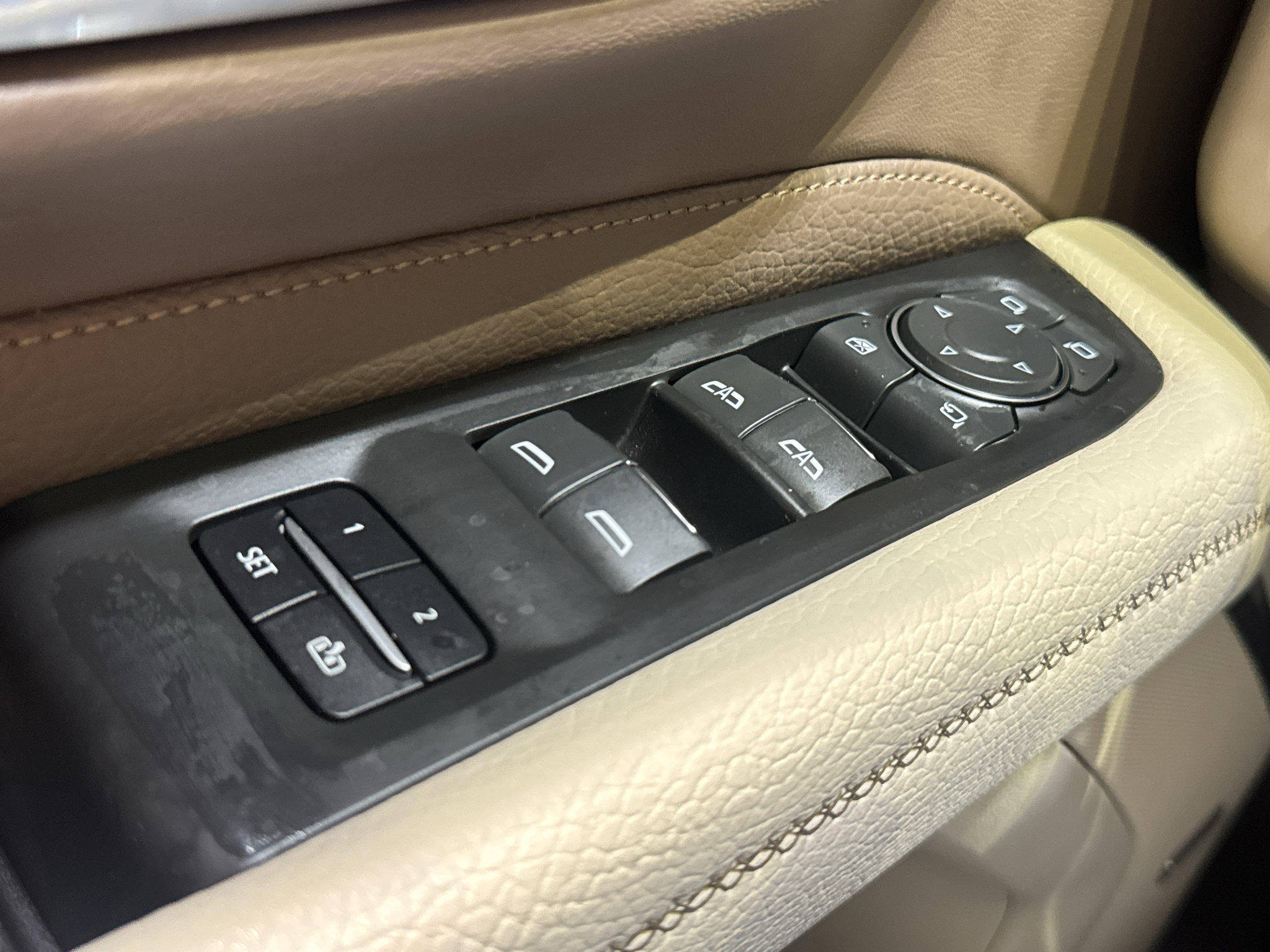 Used 2022 GMC Yukon Denali AWD/4WD image 35