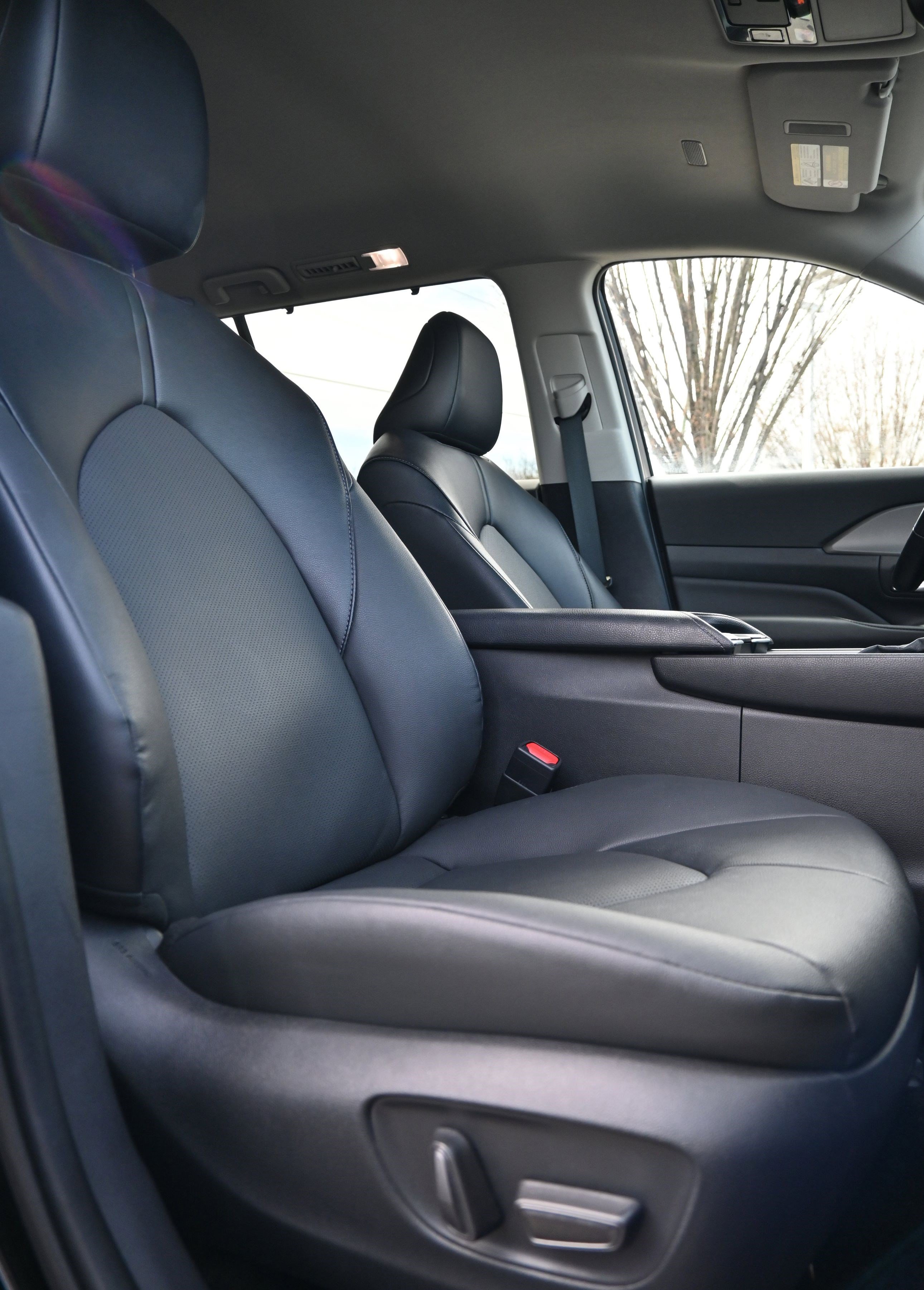 Used 2025 Toyota Grand Highlander FWD image 33