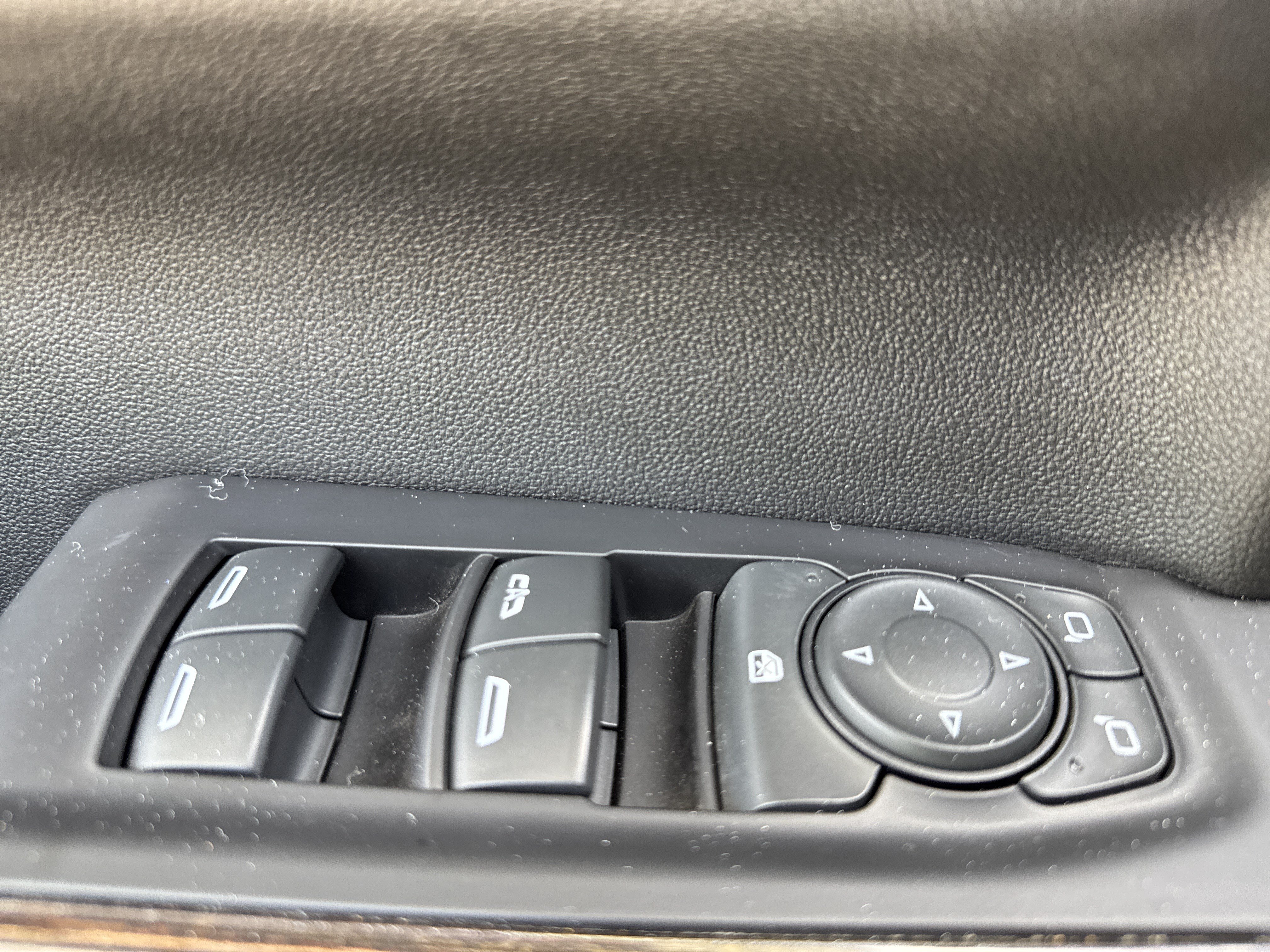 Used 2020 GMC Sierra 1500 SLE w/ SLE Value Package AWD/4WD image 15