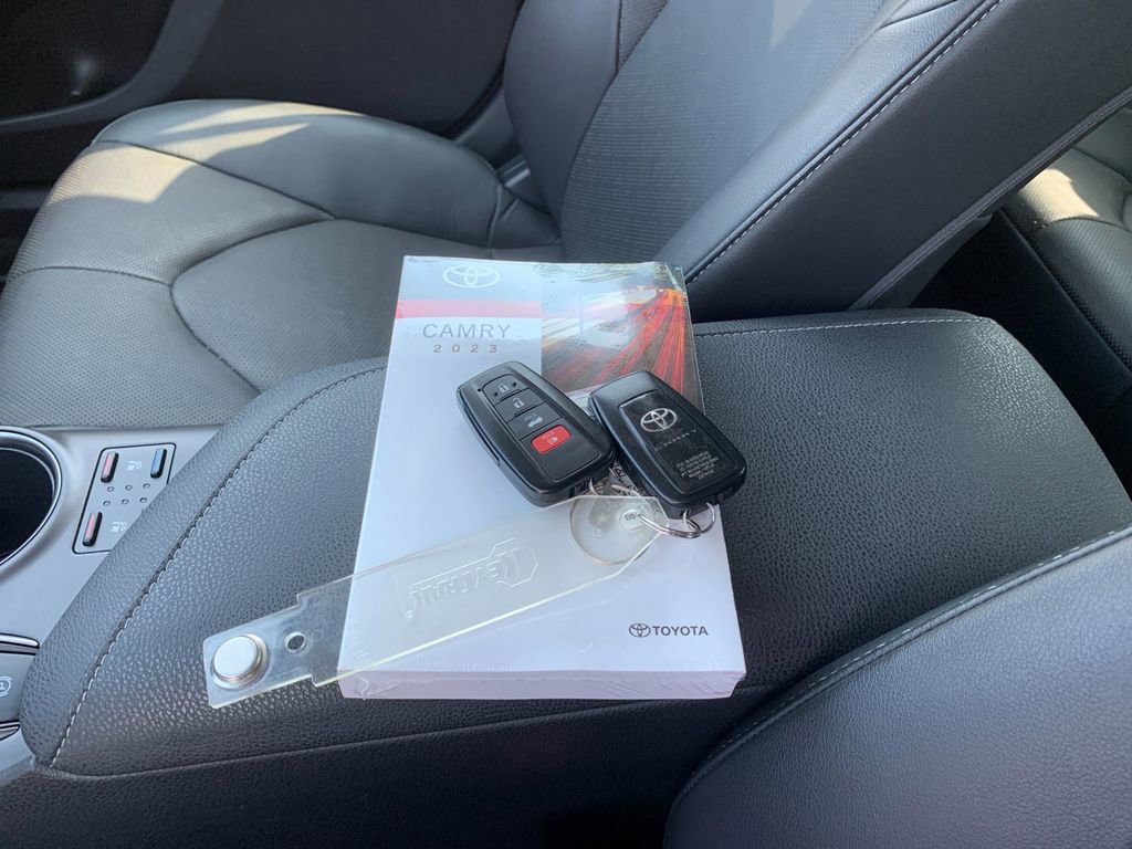 Used 2023 Toyota Camry XSE w/ Navigation Package image 9