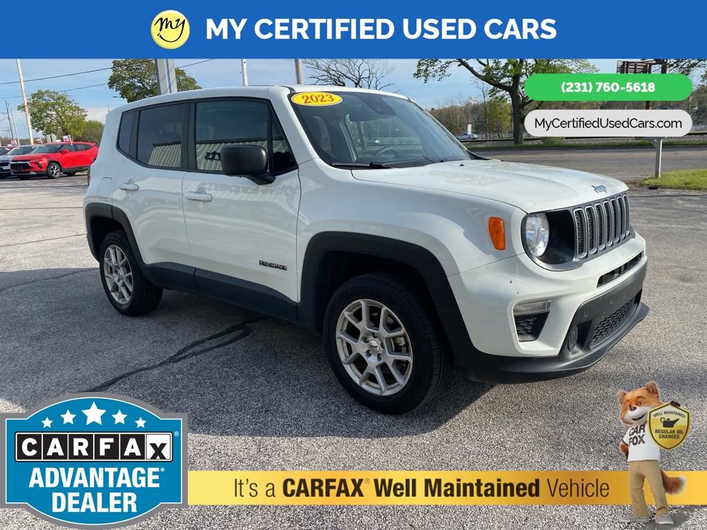 Used 2023 Jeep Renegade Latitude AWD/4WD image 3