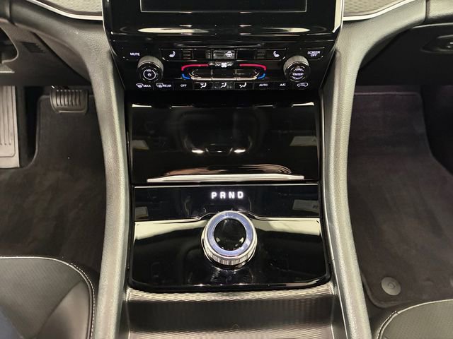 Used 2025 Jeep Grand Cherokee Altitude AWD/4WD image 21