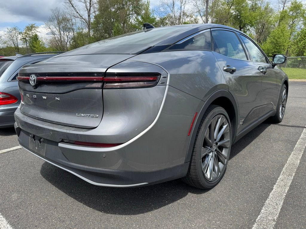 Used 2026 Toyota Crown Limited w/ Advanced Technology Package image 4