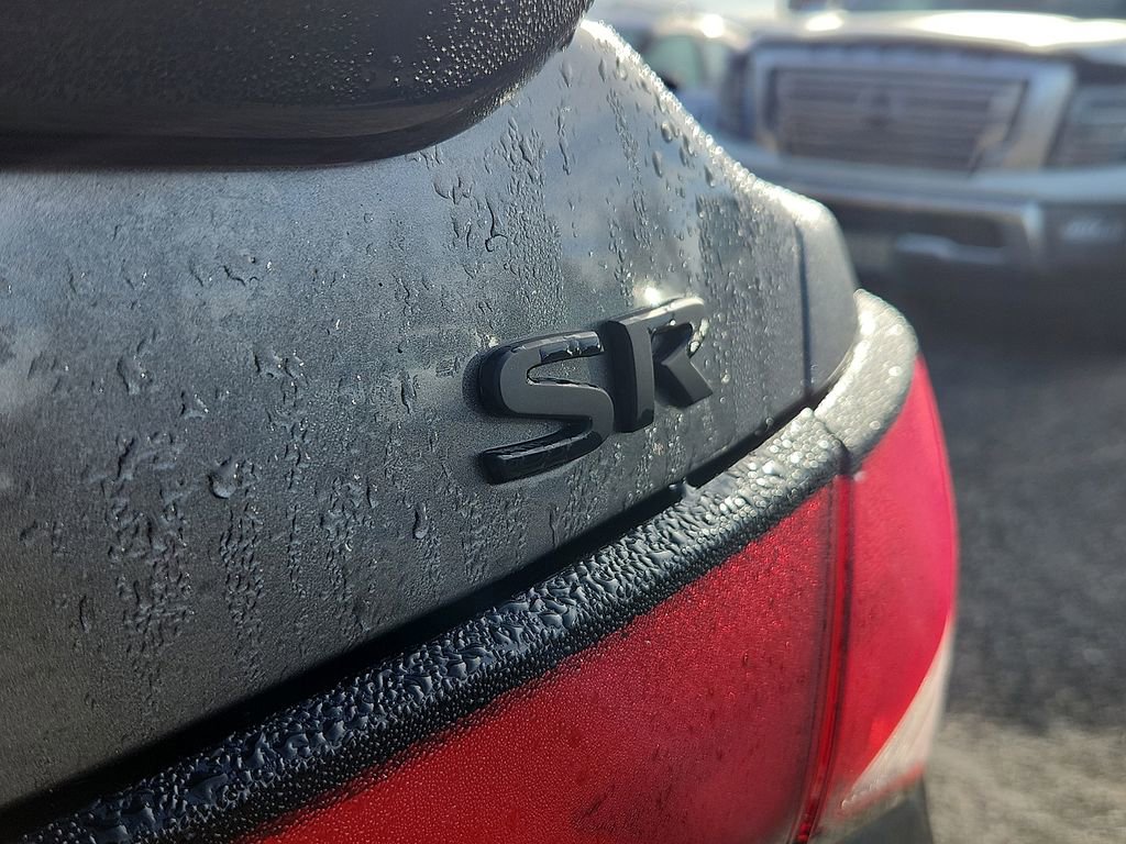 Certified 2022 Nissan Sentra SR w/ Midnight Edition image 31