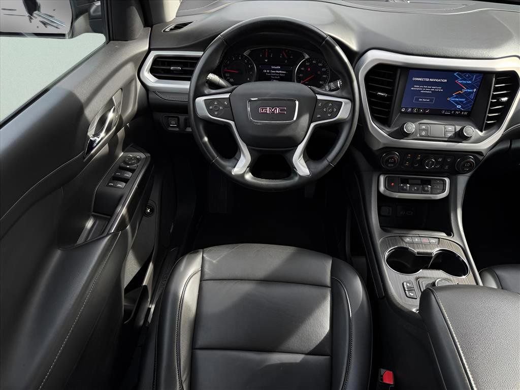 Used 2023 GMC Acadia SLT image 13