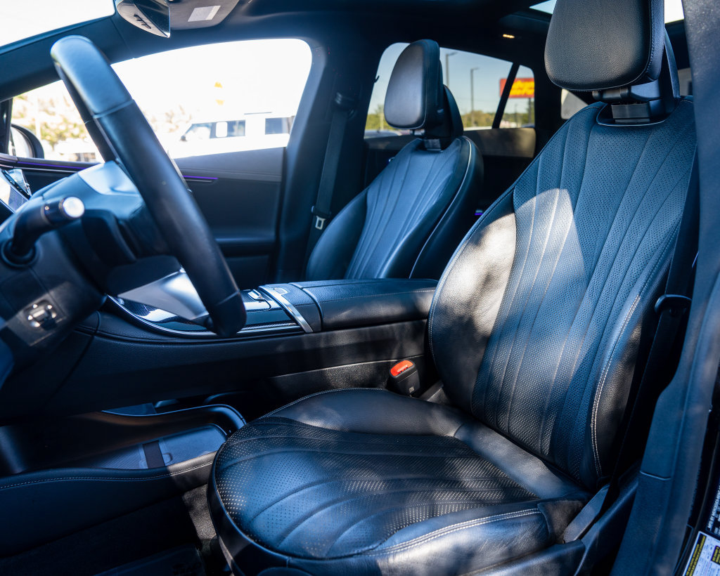 Used 2023 Mercedes-Benz EQE 500 4MATIC Sedan image 18