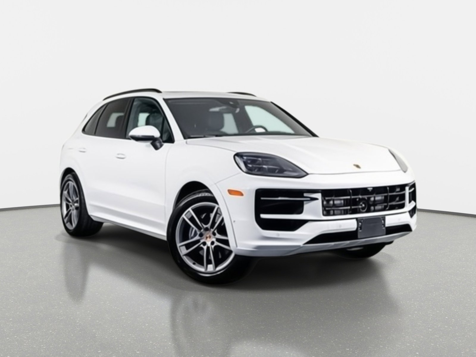Used 2025 Porsche Cayenne image 4