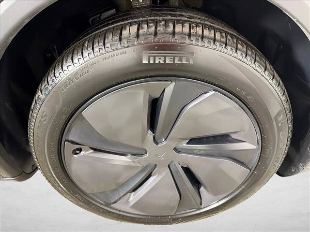 Used 2026 Tesla Model Y 2WD image 14