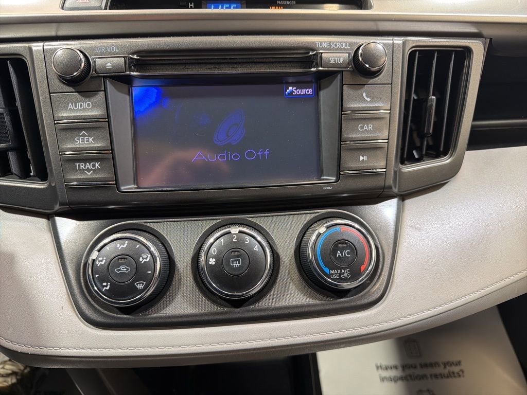 Used 2013 Toyota RAV4 LE image 29