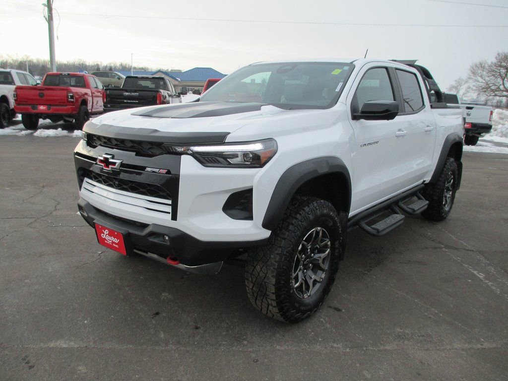 Used 2025 Chevrolet Colorado ZR2 w/ Technology Package image 12