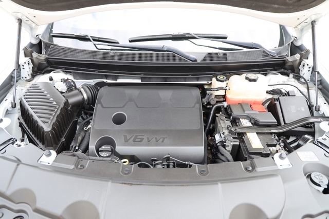 Used 2023 Chevrolet Traverse LT FWD image 10