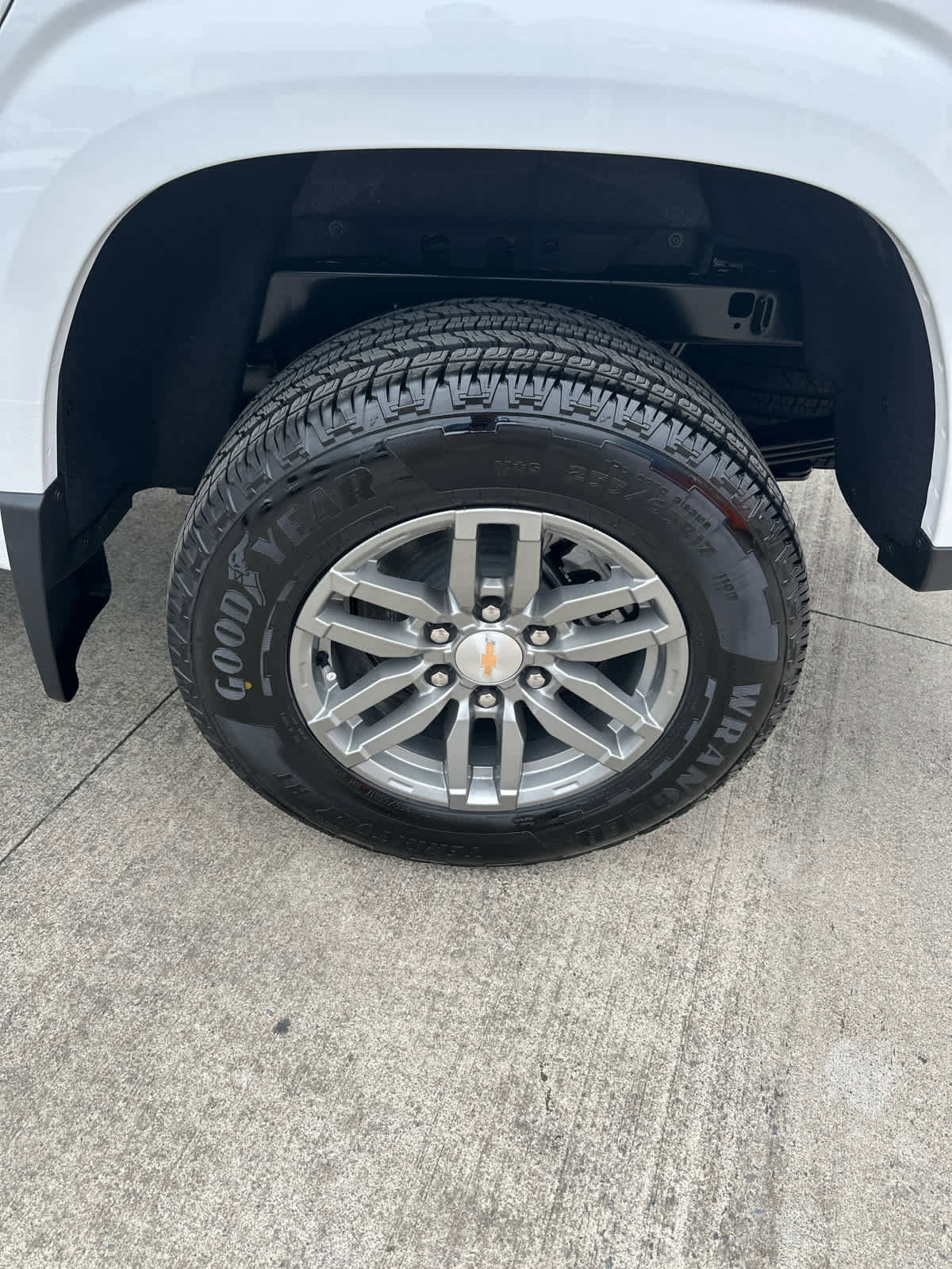 New 2025 Chevrolet Colorado LT w/ LT Convenience Package image 10