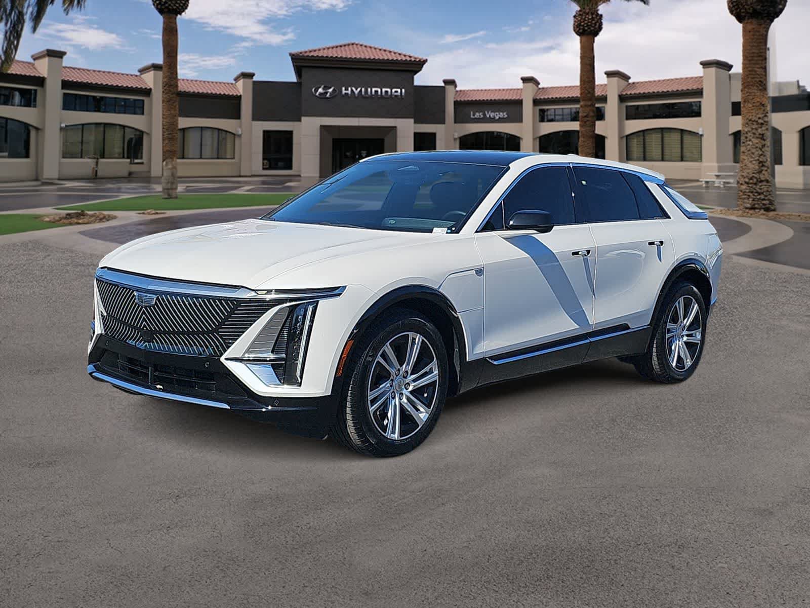 Used 2024 Cadillac Lyriq Tech AWD/4WD image 5