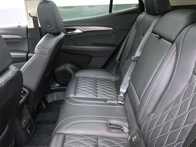 Used 2022 Buick Envision Avenir w/ Technology Package II image 22