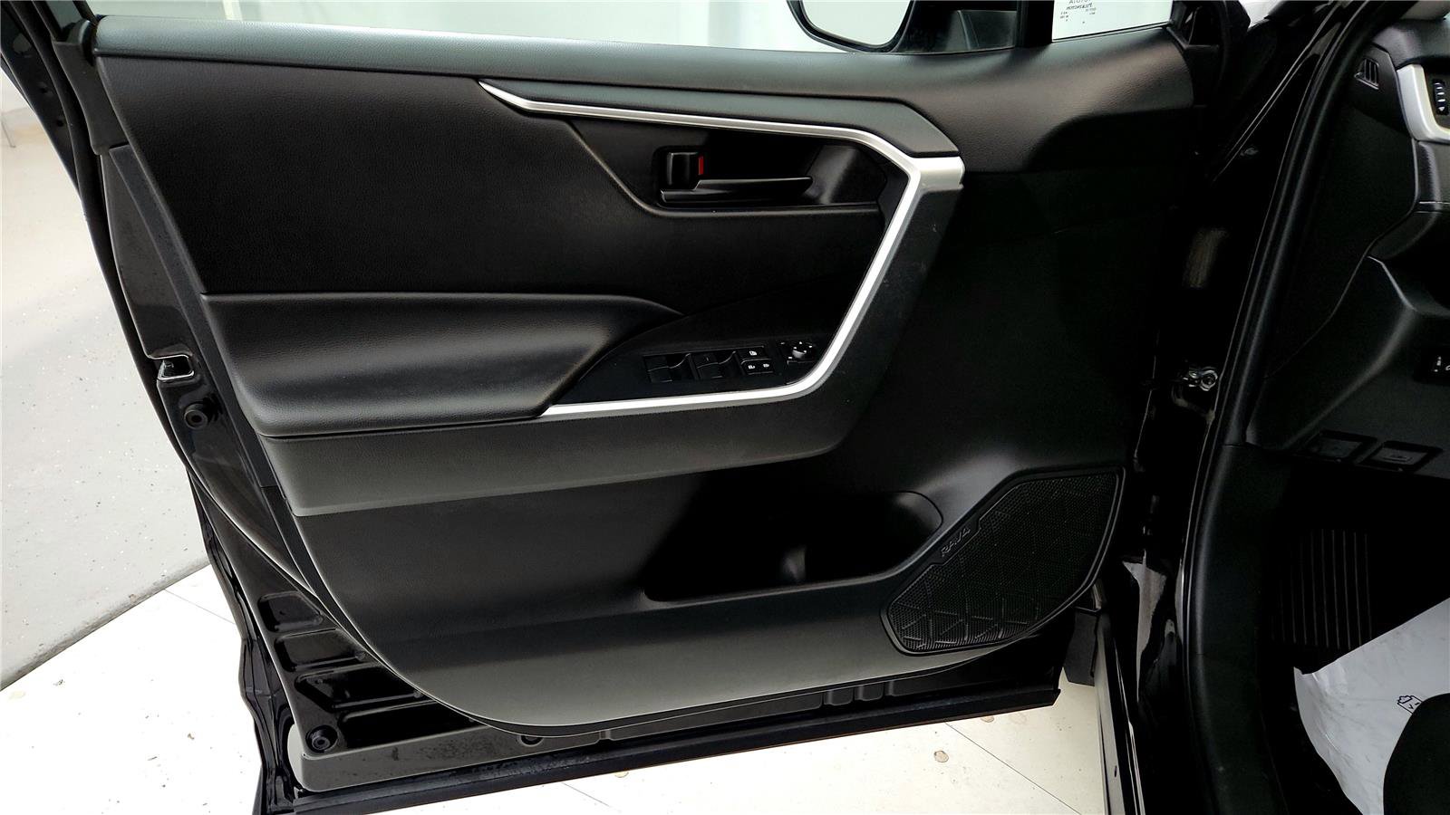 Certified 2023 Toyota RAV4 LE image 22