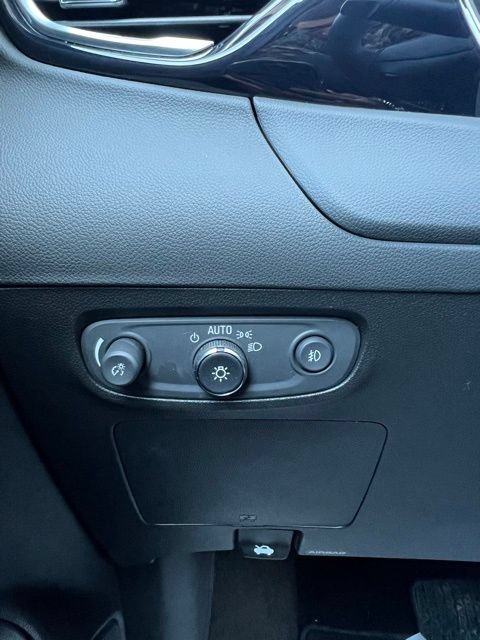 Used 2023 Buick Encore GX Select AWD/4WD image 22