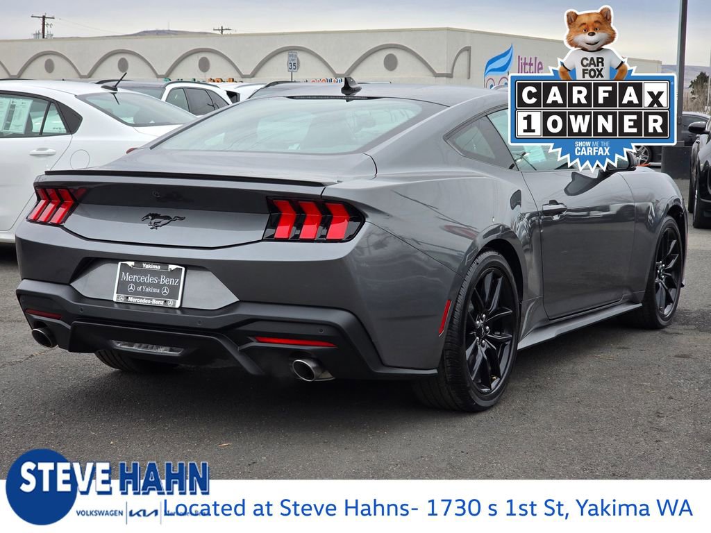 Used 2025 Ford Mustang Premium image 5