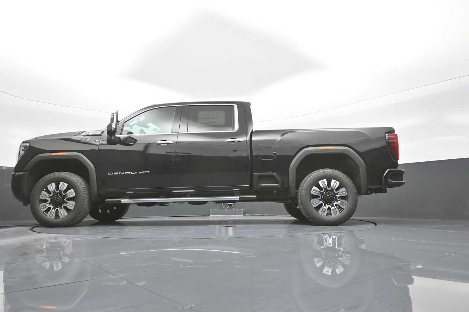 New 2026 GMC Sierra 2500 Denali w/ Technology Package AWD/4WD image 35