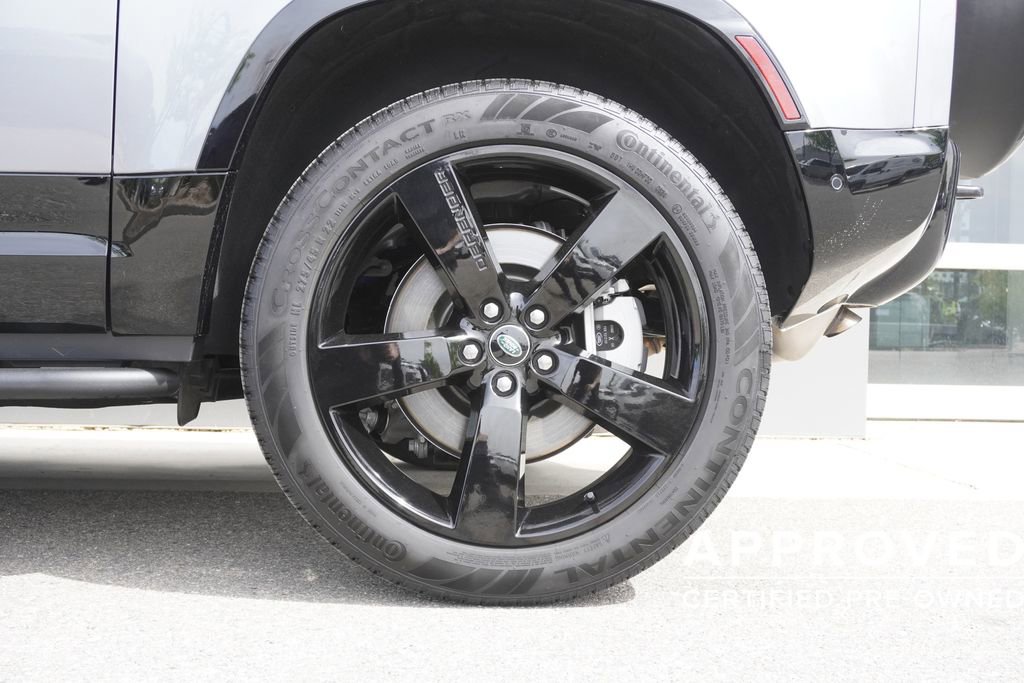 Used 2024 Land Rover Defender 90 X-Dynamic SE AWD/4WD image 31