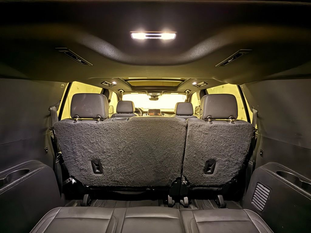 Used 2023 Chevrolet Suburban High Country image 40