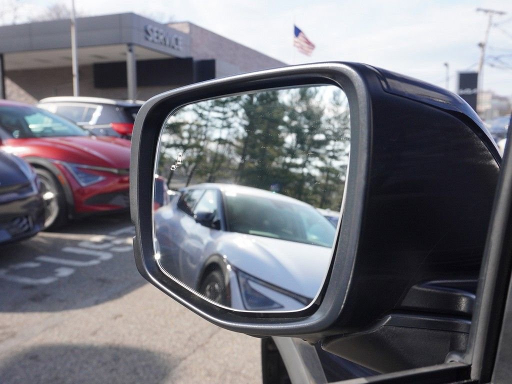 Used 2025 Honda Pilot Touring image 37