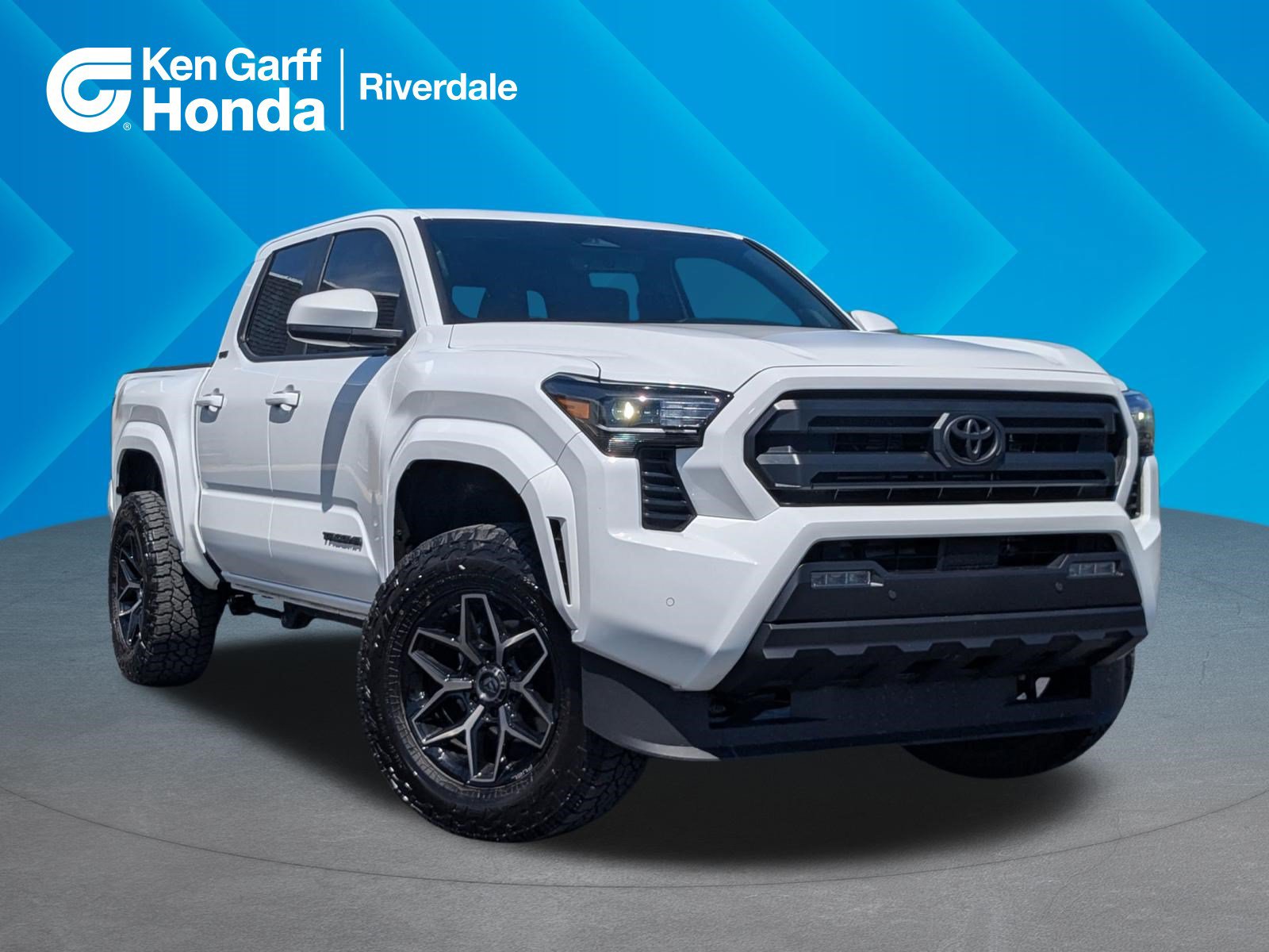 Used 2025 Toyota Tacoma SR5