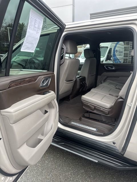 Used 2022 Chevrolet Suburban LT AWD/4WD image 23