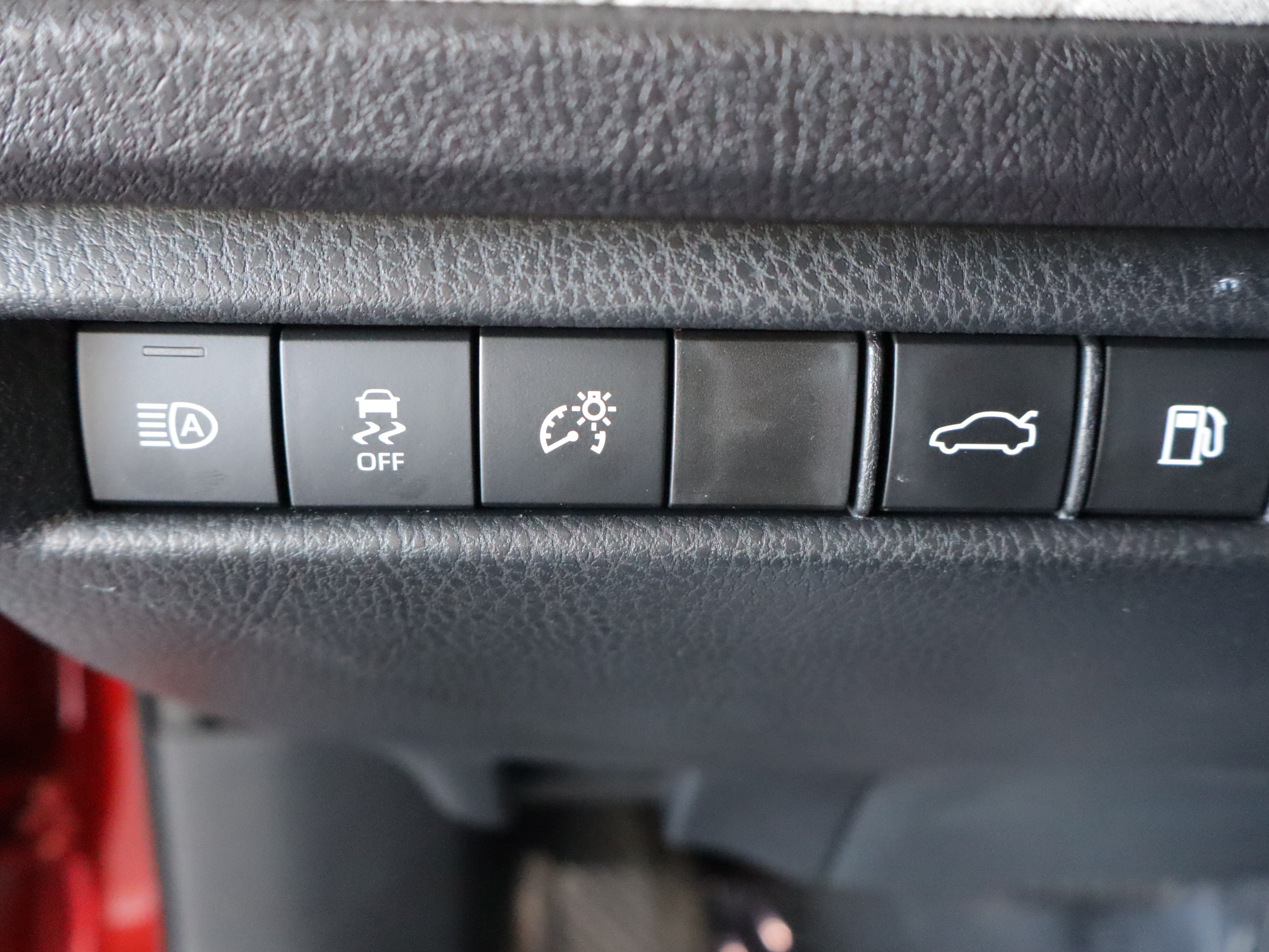 Used 2026 Toyota Camry XLE w/ Premium Package AWD/4WD image 18