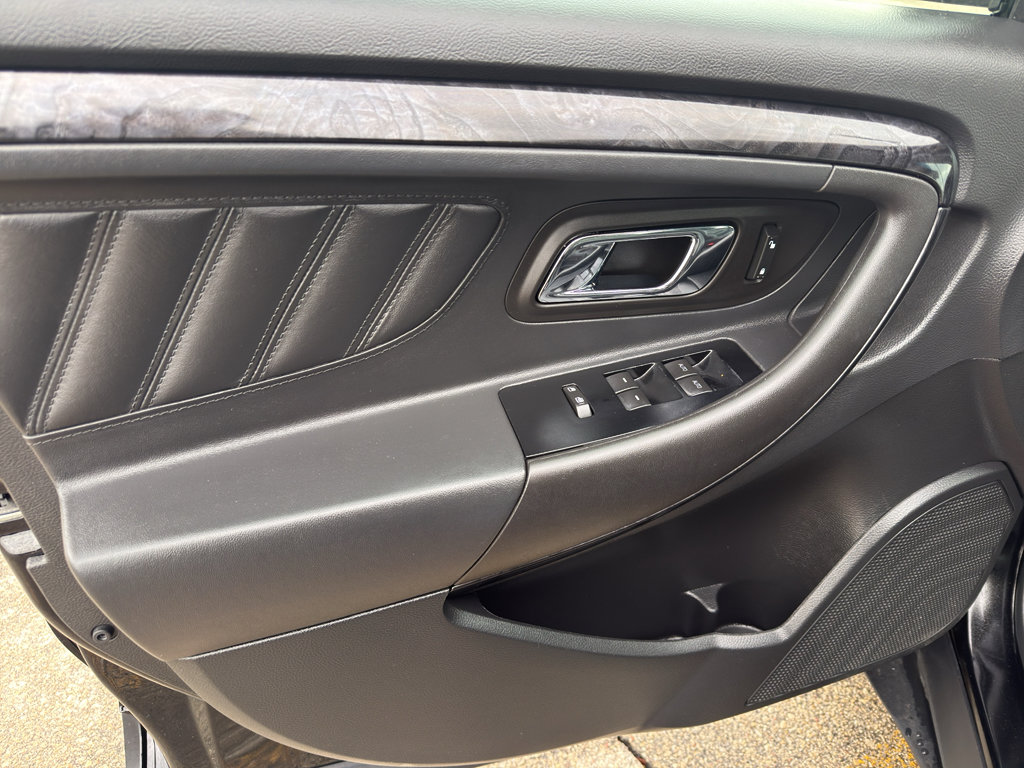 Used 2012 Ford Taurus Limited image 13