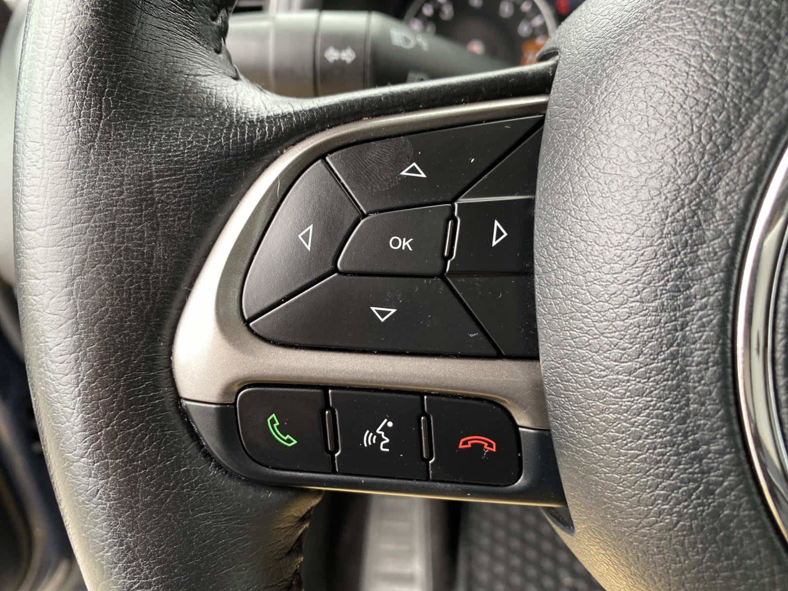 Certified 2022 Jeep Renegade Latitude AWD/4WD image 18