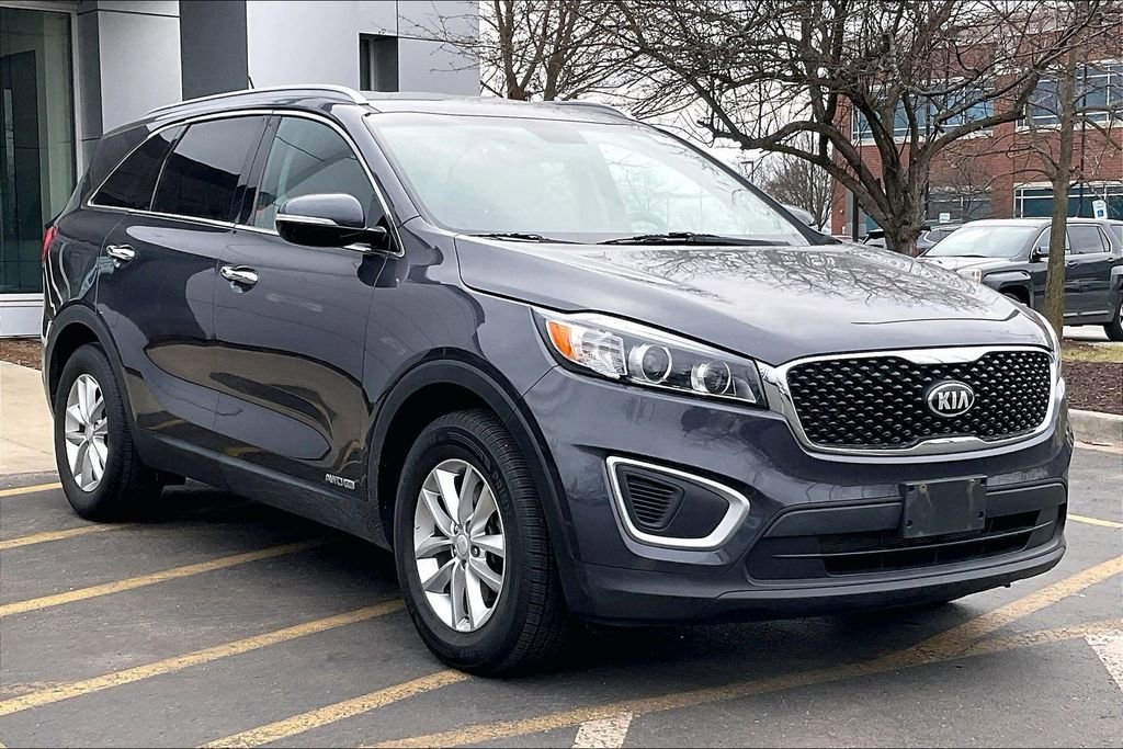 Used 2017 Kia Sorento LX image 38
