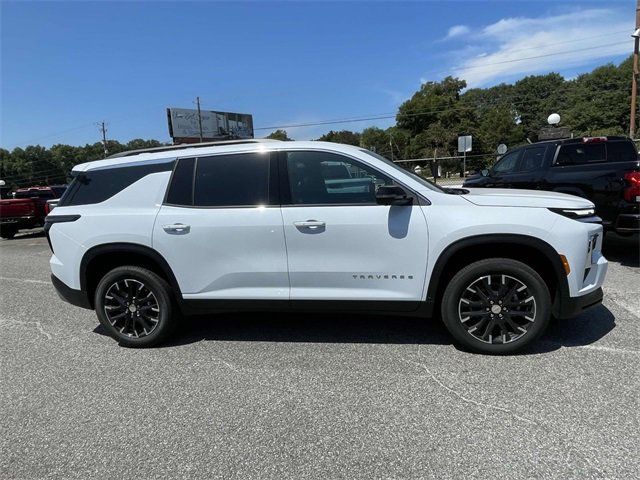 New 2026 Chevrolet Traverse LT w/ Sun and Wheel Package image 2
