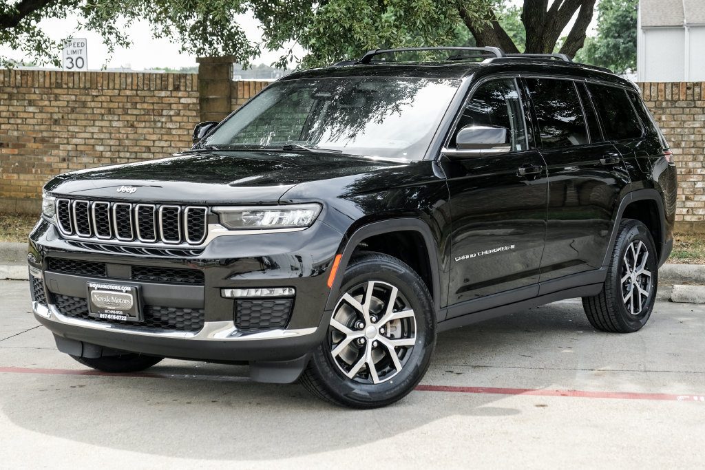 Used 2023 Jeep Grand Cherokee L Limited AWD/4WD image 12
