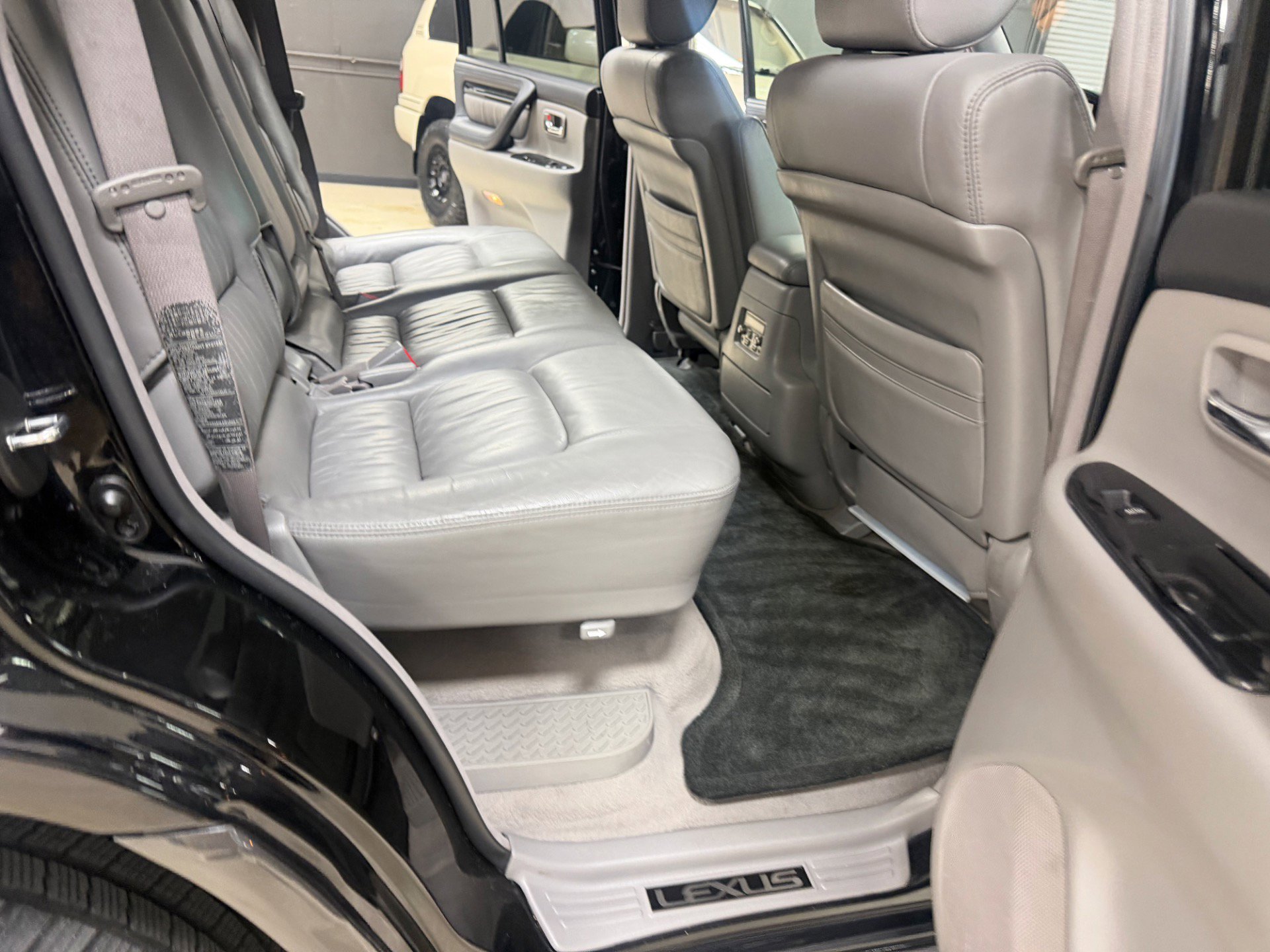 Used 2007 Lexus LX 470 4WD image 24