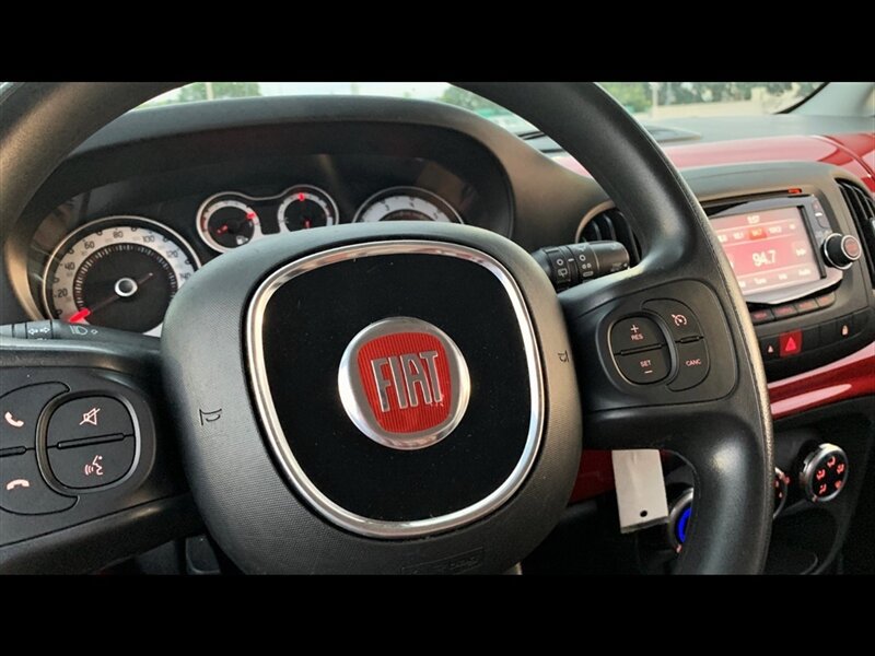 Used 2016 FIAT 500L Pop FWD image 9