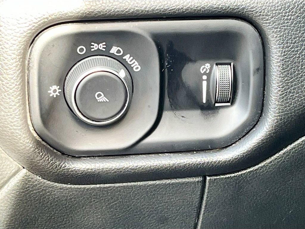 Used 2024 RAM 2500 Tradesman w/ Chrome Appearance Group image 10