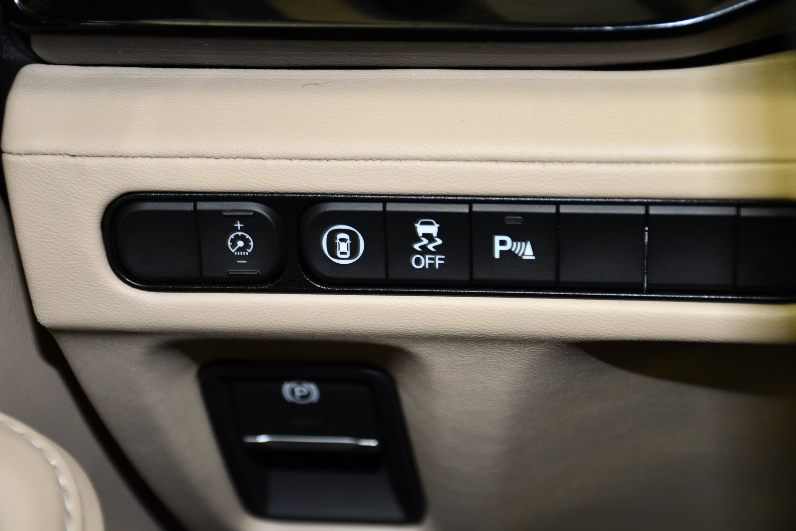 Certified 2025 Acura MDX SH-AWD w/ Technology Package image 35
