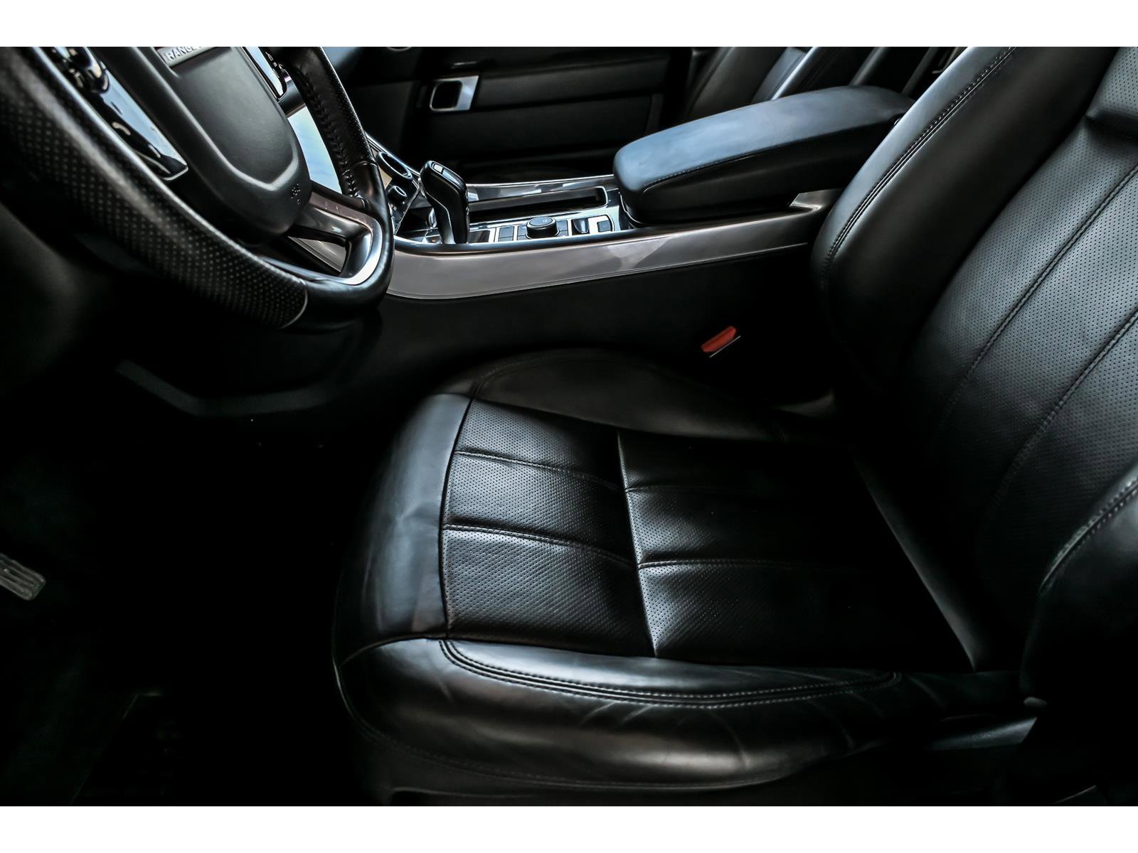 Used 2018 Land Rover Range Rover Sport HSE image 11