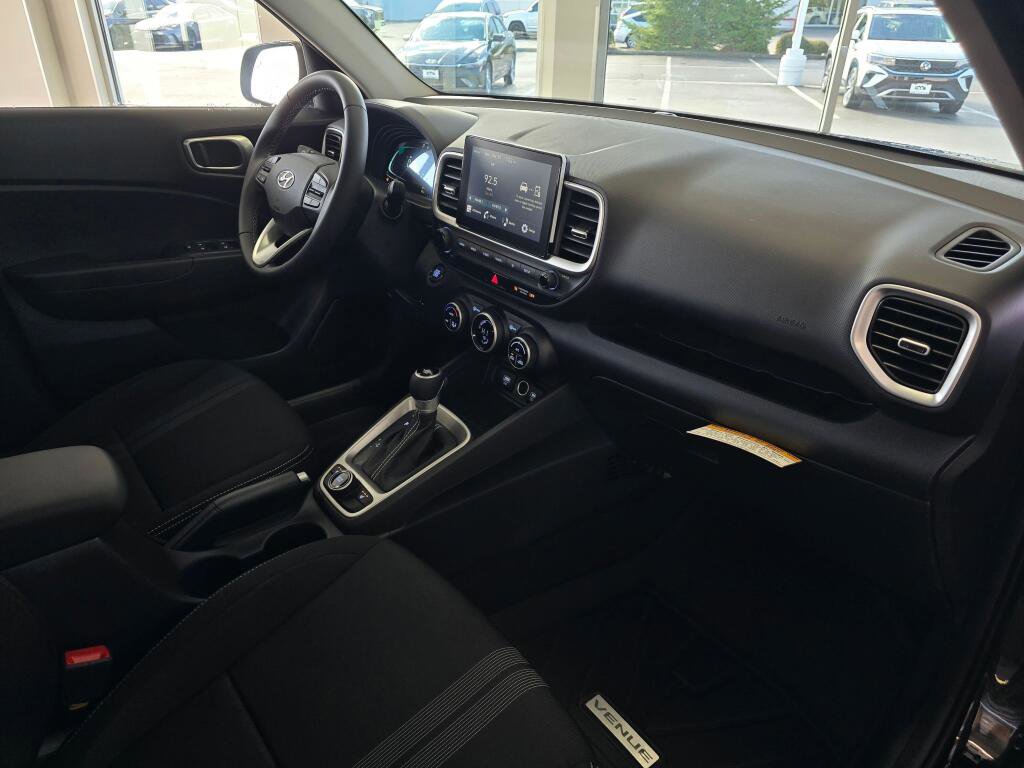 New 2026 Hyundai Venue SEL FWD image 44