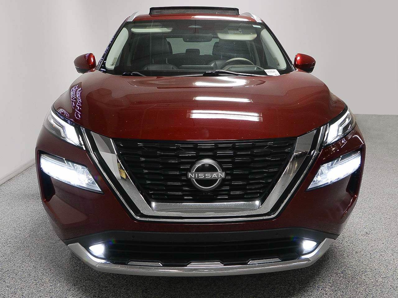 Used 2022 Nissan Rogue Platinum w/ Head-Up Display Package FWD image 2
