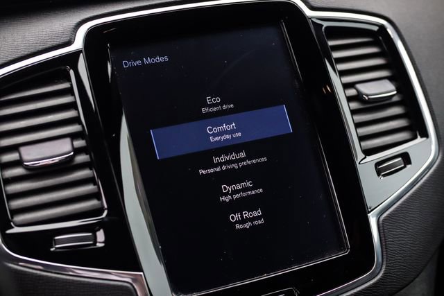 Used 2018 Volvo XC90 T6 Momentum w/ Convenience Package image 14