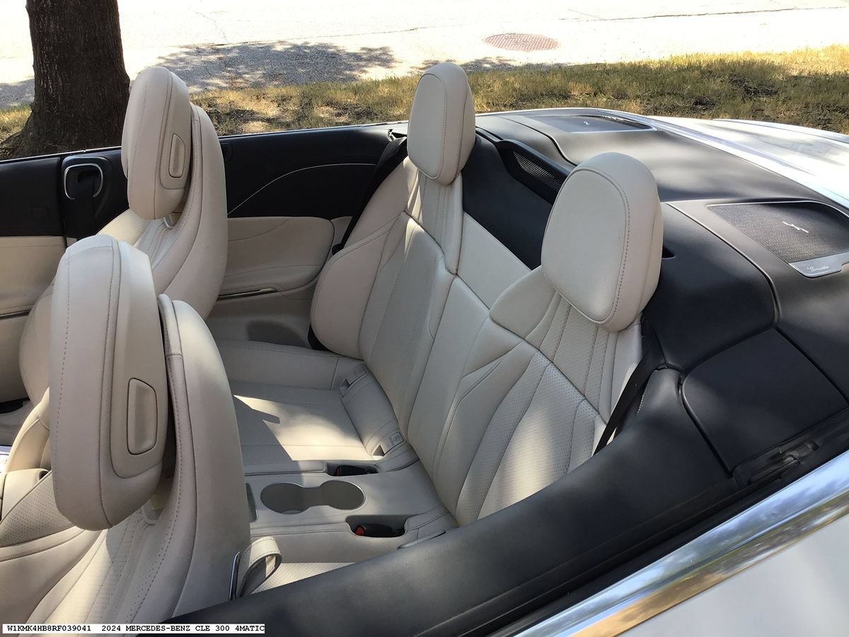 Used 2024 Mercedes-Benz CLE 300 4MATIC Cabriolet image 9