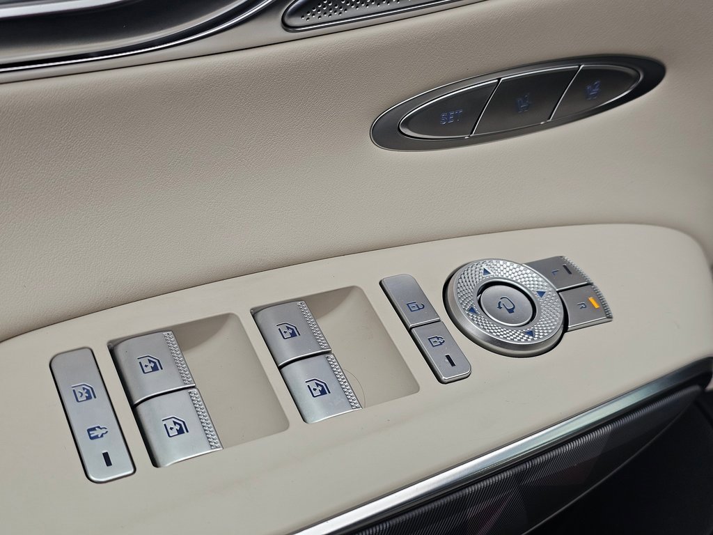 Used 2025 Genesis GV70 3.5T Sport w/ Sport Advanced Package image 32