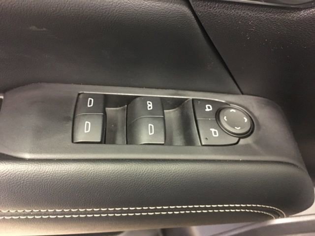 Used 2025 GMC Terrain Elevation image 32