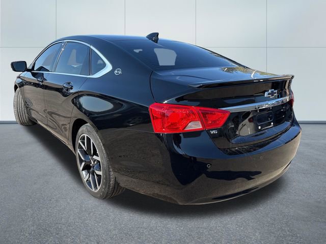 Used 2017 Chevrolet Impala LT image 2