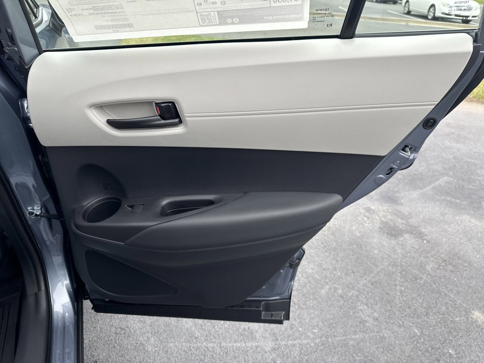 New 2025 Toyota Corolla Cross L FWD image 30